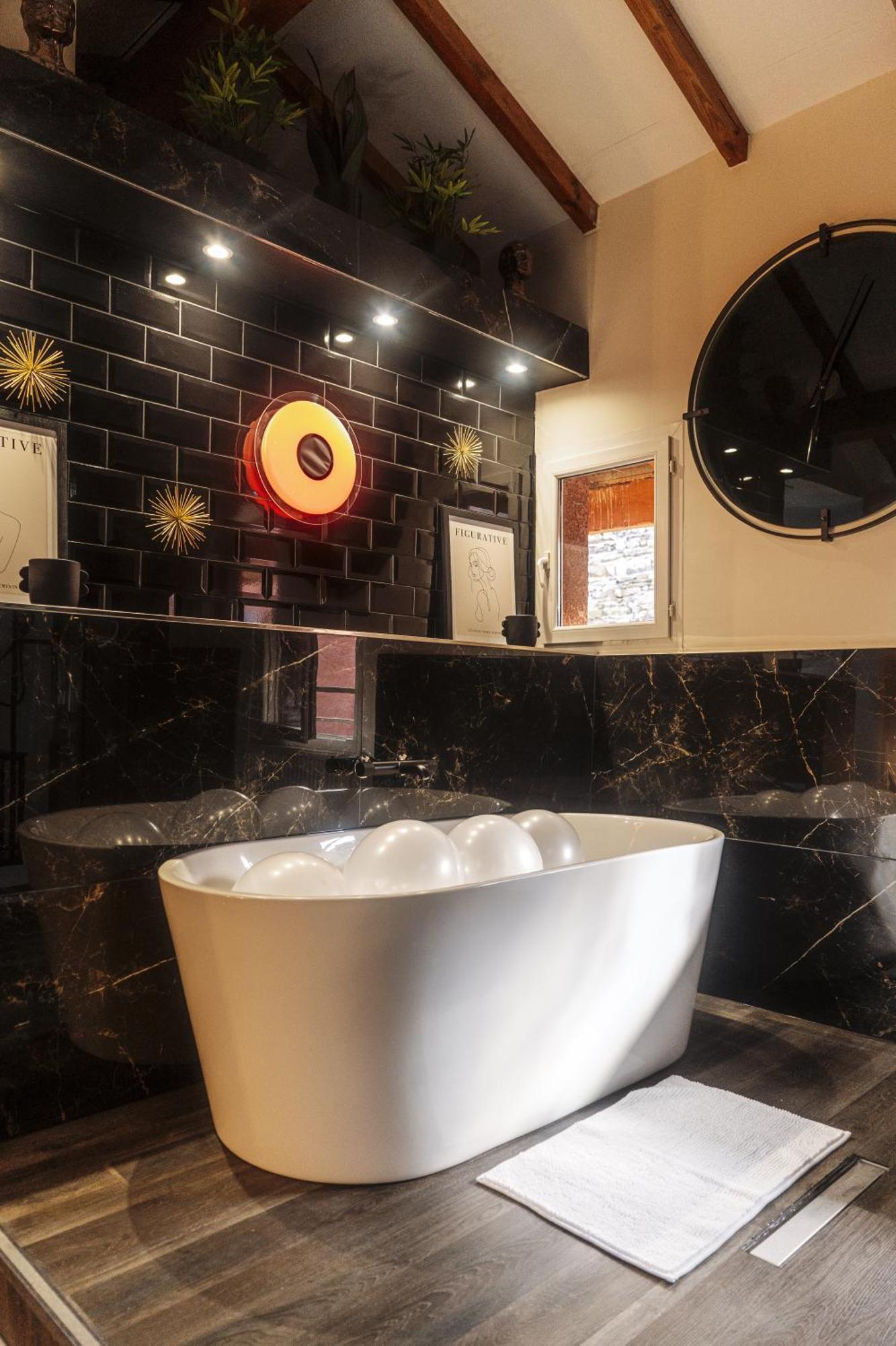Appart Hotel Le 8 La Suite - Parking Gratuit - Mâcon Eksteriør billede